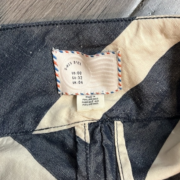 Anthropologie skirt with side zipper and side pockets size 00 - Picture 3 of 5